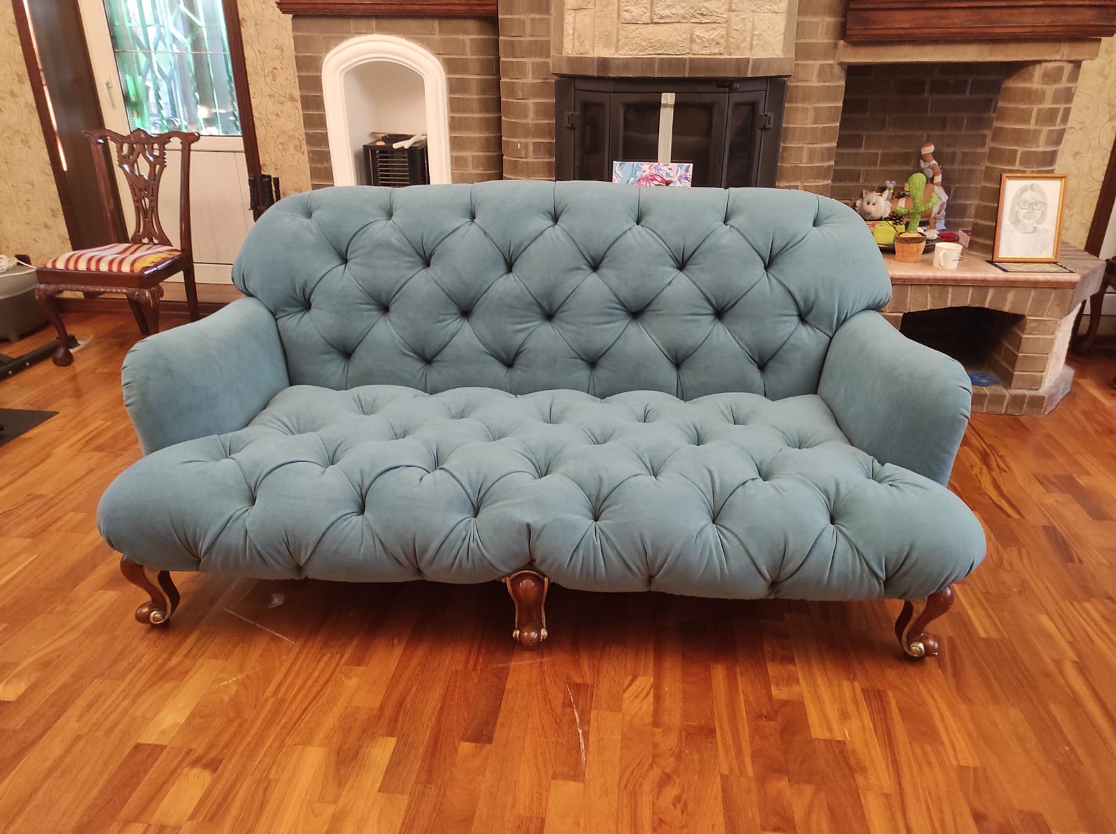 Обивка дивана. Петровск